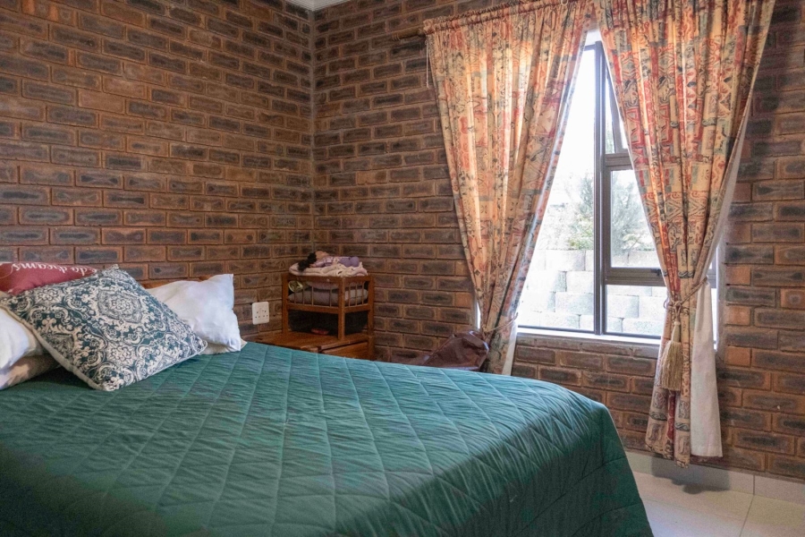 7 Bedroom Property for Sale in Dana Bay Western Cape